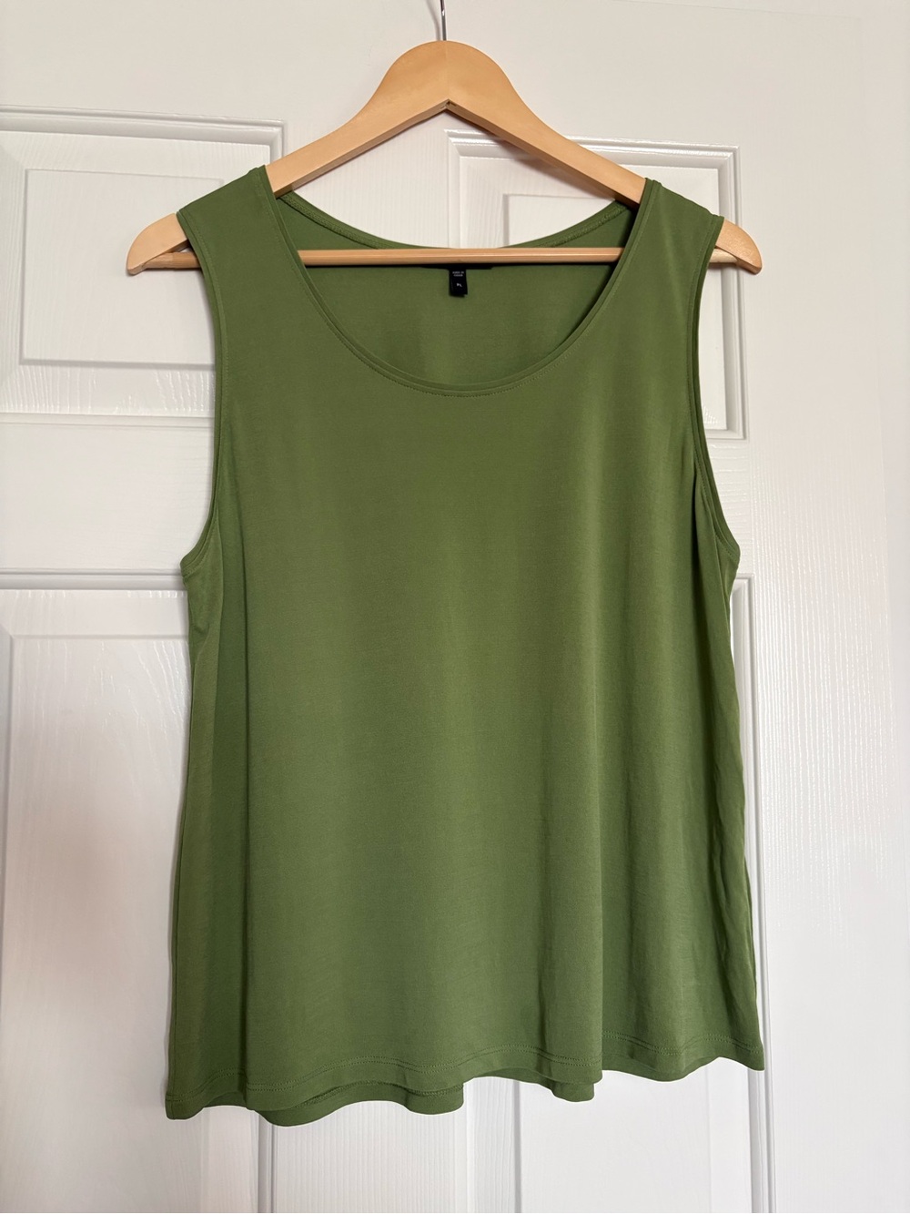 Eileen Fisher Green Silk Tank Sleeveless Top Sz L✨
